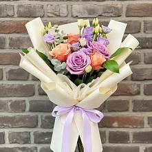 Букет цветов из:  Лизиантусы и Розы #REPLACE_PRED# Медведево